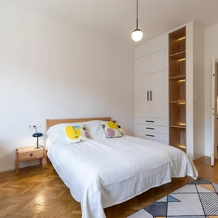 Apartment The Palm Springs Budapest