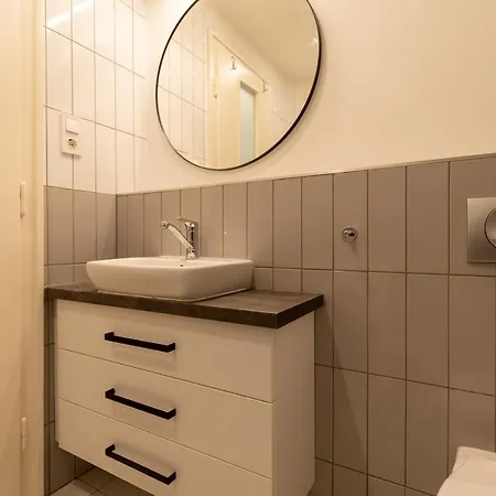 The Palm Springs Apartment